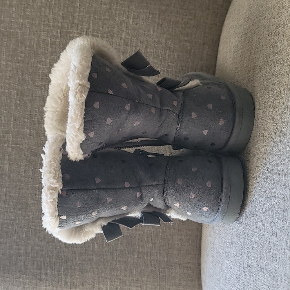 Toddler Faux Fur Grey Hearts Winter Boots - Picture 8 of 8